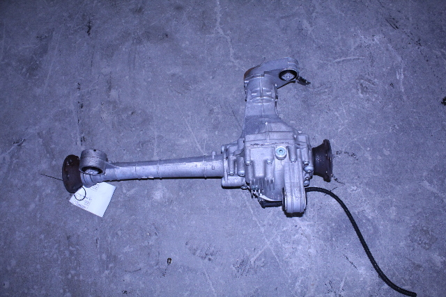 2004-2010 Volkswagen Touareg Audi Q7 3.6 Front Differential Carrier OEM