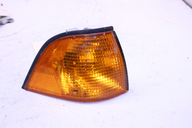 1997 BMW 328i Convertible E36 2.8 Right Turn Corner Signal Light OEM