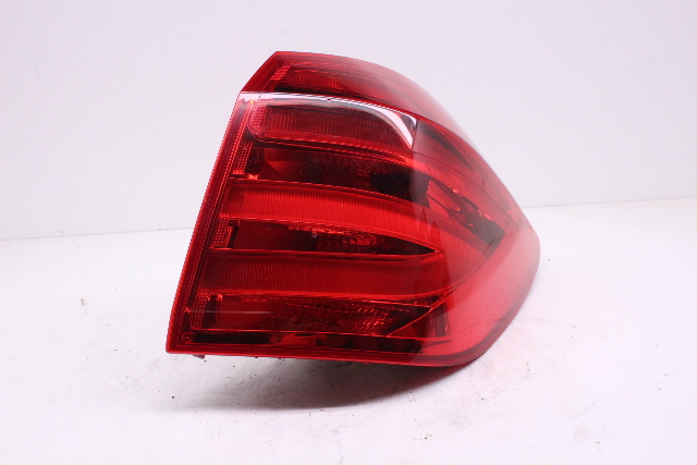 2013-2016 Mercedes Benz GL350 GL450 GL550 GL63 Right Tail Light 1669067601 OEM