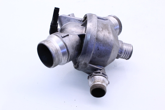 2006 2007 BMW 325i 525i Thermostat Housing OEM