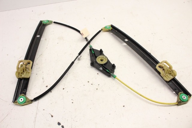 2011 Audi A4 Quattro Sedan 2.0t Gas Right Window Regulator 8K0837462 OEM