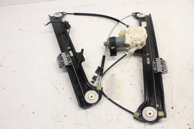 BMW 525i 528i 530i 535i 545i 550i M5 Front Window Regulator Right - 51337184384 OEM