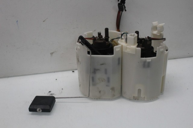2007-2009 Mercedes Benz E63 CLS63 Automatic Fuel Pump Assembly 2114703894 OEM