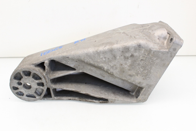 Audi Q7 Porsche Cayenne Volkswagen Touareg Right Motor Bracket 022199308 OEM