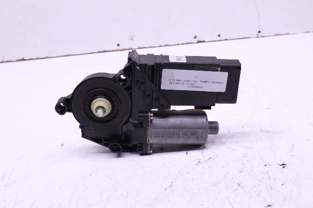 1999 2000 2001 Volkswagen Jetta Golf 4 Door Front Power Window Motor Right OEM