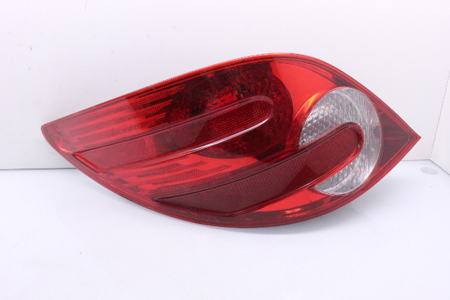 2008 Mercedes Benz R350 3.5L RWD Left Tail Lamp Light OEM