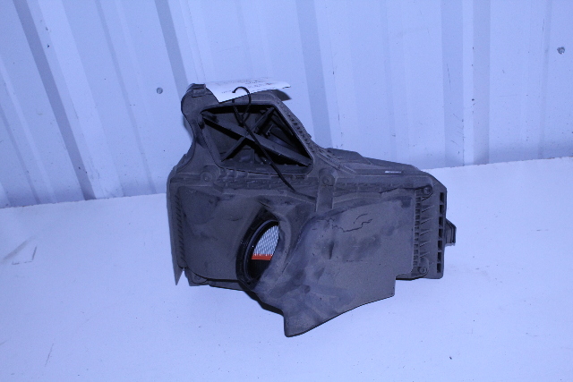 2009-2011 Audi A4 A5 Q5 2.0 Air Cleaner Filter Housing 8R0133837S OEM
