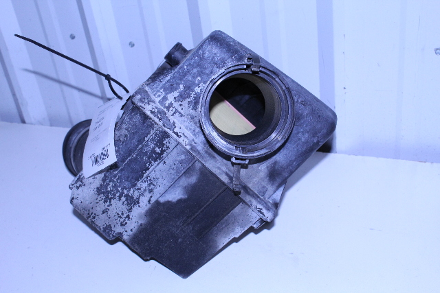 2000 2001 BMW 740iL E38 Air Cleaner Box 1432823 OEM