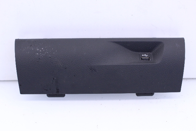 2017 2018 BMW M3 M4 F80 F82 F83 USB Multimedia Port Connection Hub 9364954 OEM