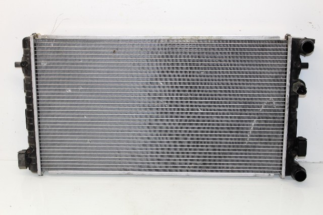 1998 1999 2000 2001 2002 2003 2004 2005 Volkswagen Beetle Aftermarket Radiator OEM