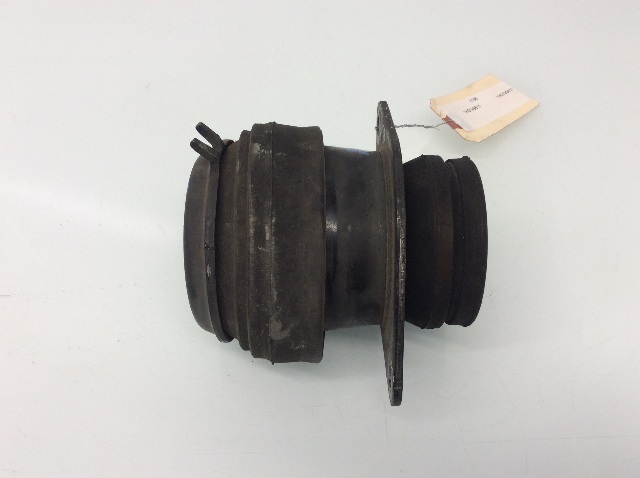 2000 2001 2002 Volkswagen Cabrio 2.0L Front Engine Mount Support 1H011999611 OEM