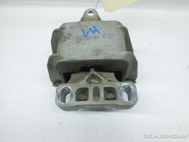99 00 01 02 03 04 05 Volkswagen Jetta Golf Beetle Transmission Mount 1J0199555An OEM