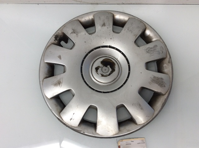 2002 2003 2004 2005 Volkswagen Jetta Wheel Center Cap 1J0601147P OEM