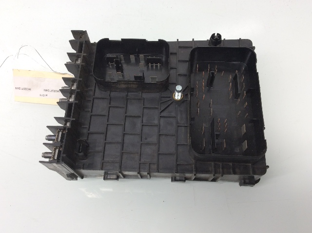 2006 2007 2008 Volkswagen Passat 3.6 Engine Compartment Fuse Box 1K0937124N OEM