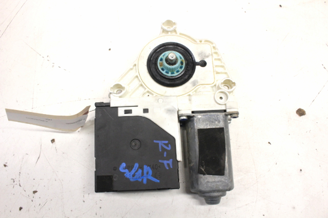 2007 Volkswagen Passat Right Front Window Motor 1K0959792 OEM