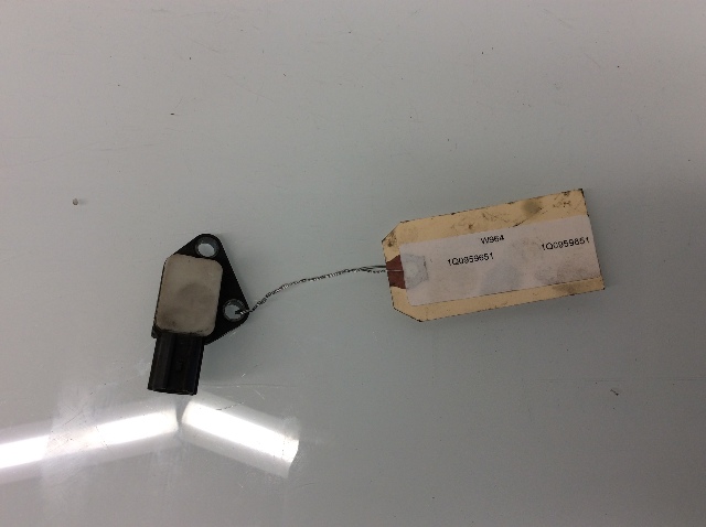 2007 2008 2009 - 2013 2014 2015 Volkswagen EOS Front Impact Sensor 1Q0959651 OEM