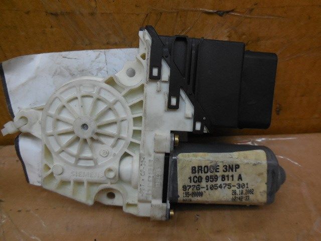 2002 2003 2004 2005 Volkswagen Jetta Golf 4 Door Left Rear Power Window Motor OEM