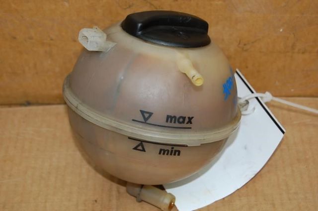 1993 1994 1995 1996 1997 Volkswagen Golf Jetta Cabrio Radiator Overflow Bottle OEM