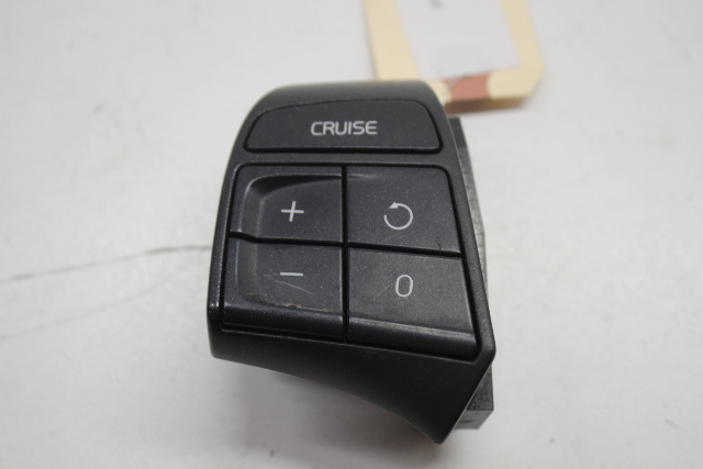 2006 Volvo C70 Wheel Cruise Control Multifunction Switch Scratches - 30710722 OEM