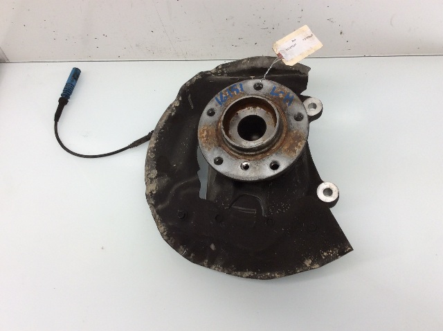 2004 2005 BMW 645Ci Left Front Spindle Knuckle and Hub 31216762017 OEM