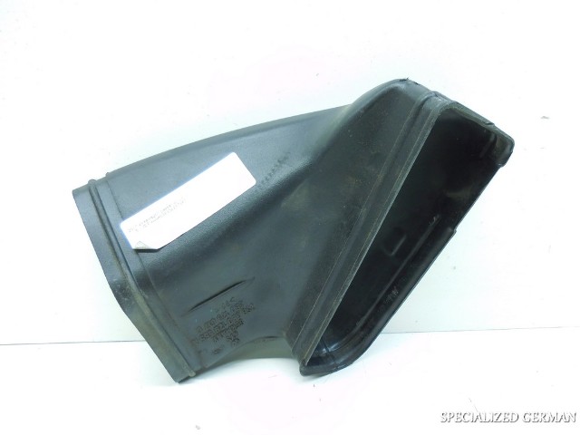 2002 2003 2004 Volkswagen Passat W8 air cleaner intake duct 3B0129617C OEM