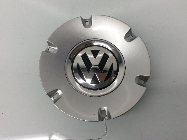 2007 2008 2009 Volkswagen EOS Center Wheel Cap 3C0601149Q Scratches OEM
