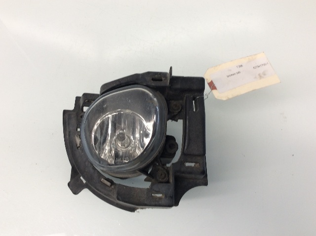 2001 2002 2003 2004 2005 2006 Audi A6 Right Fog Light 4Z7941700 Broken Tab OEM