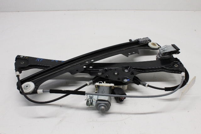 BMW 525i 528i 530i 535i 545i 550i M5 Front Window Regulator Right - 51337075668 OEM