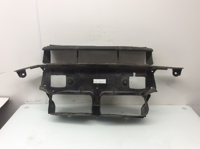 1998 BMW 740i Front Air Dam Shroud Support 51718125966 OEM