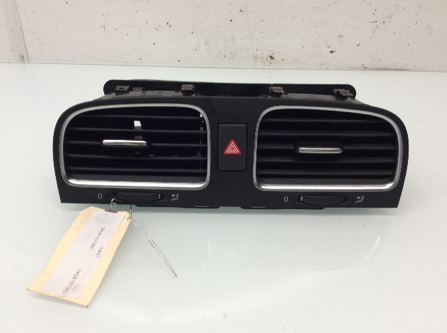 2010 2011 2012 2013 2014 Volkswagen Golf GTI Dash Air Vent Center 5K0815736D OEM