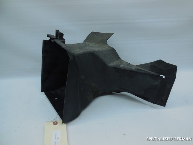 1999 2000 2001 Audi A4 Intercooler Duct Broken Tab 8D0117339D OEM