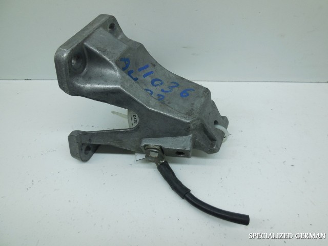 2002 2003 2004 2005 Audi A4 3.0 Engine Bracket Motor Mount Right 8E0199308H OEM