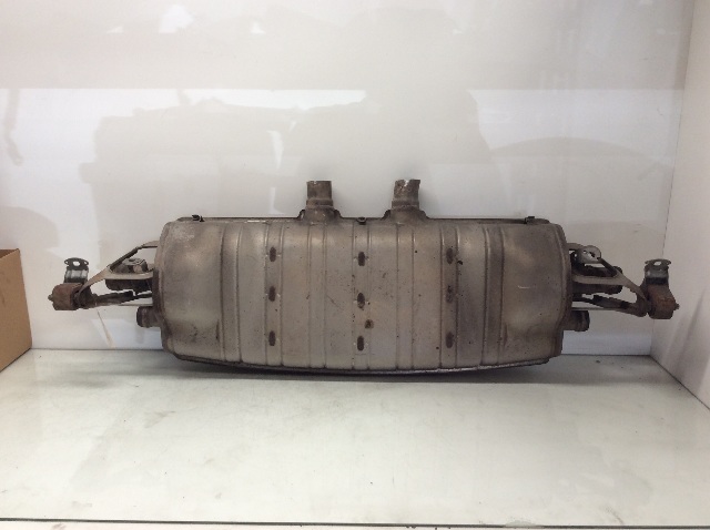 2008 2009 2010 Porsche Cayenne 4.8L Rear Exhaust Muffler 95511112180 OEM