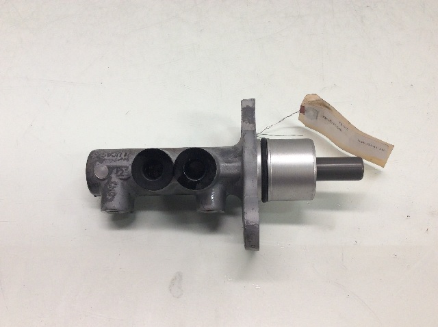 1999 2000 2001 2002 2003 2004 Porsche 911 996 brake master cylinder 99635591040 OEM