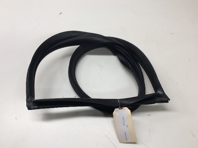 1999 2000 - 2011 2012 Porsche 911 996 997 Quarter Window Glass Rubber Seal Right OEM