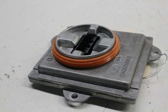 2014 2015 2016 LAND ROVER LR4 LED Headlight Control Module L90020948 OEM