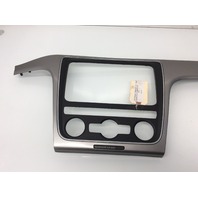 2012 2013 2014 2015 Volkswagen Passat Radio Dashboard Bezel Trim Cover 561858336 OEM