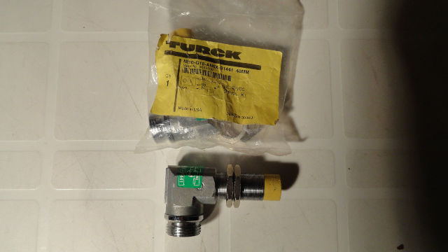 General Purpose Sensor new turck BI5-G18-AP6X-B1341 40MM Inductive Proximity
