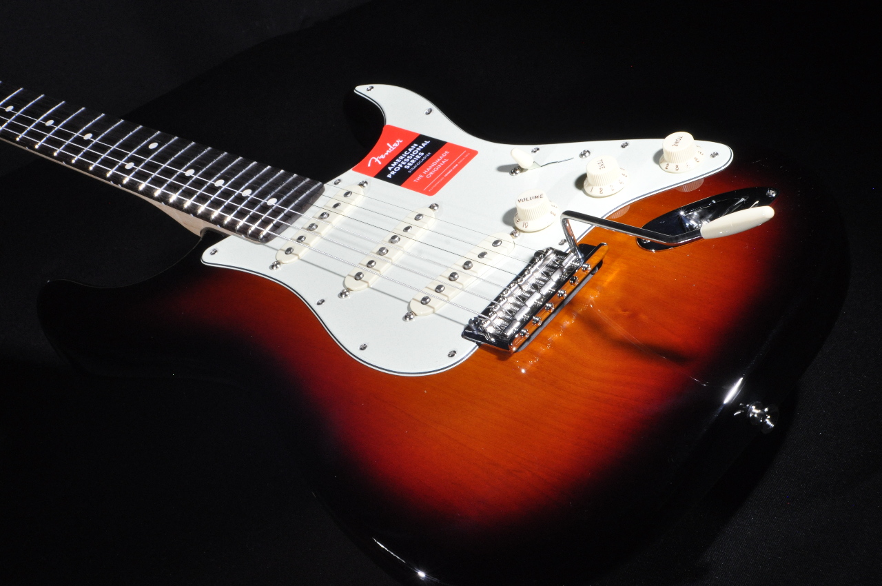 Fender American Pro Stratocaster Rosewood Fretboard 3Tone Sunburst