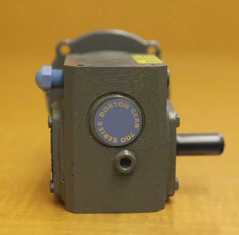 New Boston Gear Box 527-8050FL 14606-2810-00 Input .140HP Output 120 IN