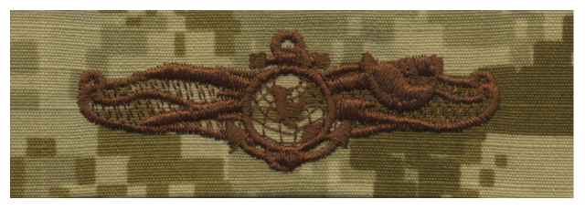Vanguard NAVY EMBROIDERED BADGE INFO DOMINANCE WARFARE ENLISTED - DESERT DIGITAL