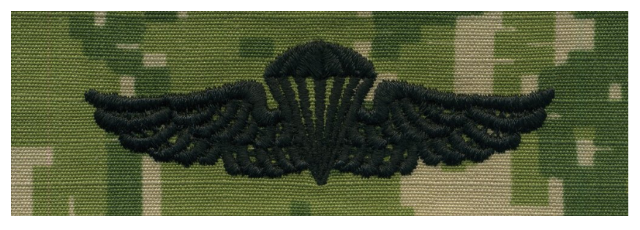 Vanguard NAVY EMBROIDERED BADGE N/MC PARACHUTIST - WOODLAND DIGITAL