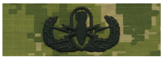 Vanguard NAVY EMBROIDERED BADGE: BASIC E.O.D. - WOODLAND DIGITAL
