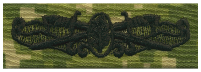 Vanguard NAVY EMBROIDERED BADGE: SURFACE WARFARE NURSE - WOODLAND DIGITAL