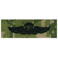 Vanguard NAVY EMBROIDERED BADGE N/MC PARACHUTIST - WOODLAND DIGITAL