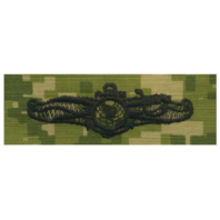 Vanguard NAVY EMBROIDERED BADGE INFO DOMINANCE WARFARE OFFICER WOODLAND DIGITAL