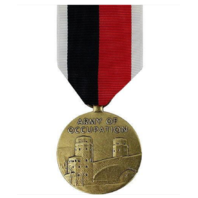Vanguard FULL SIZE MEDAL WWII OCCUPATION ARMY AND AIR FORCE