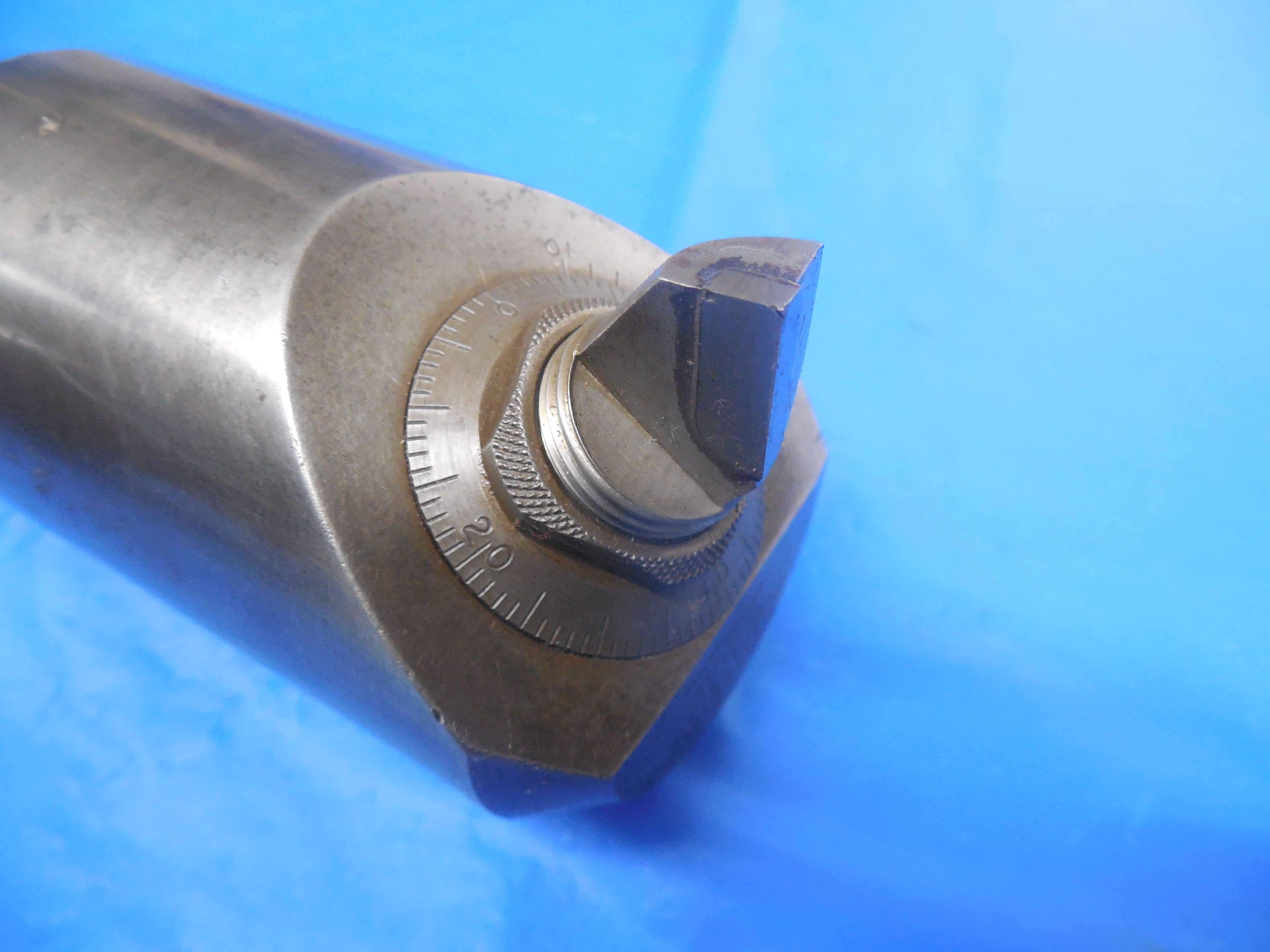 DEVLIEG MICROBORE MB18638 1 3/8 SHANK DIA CARBIDE INSERT ADJUSTABLE