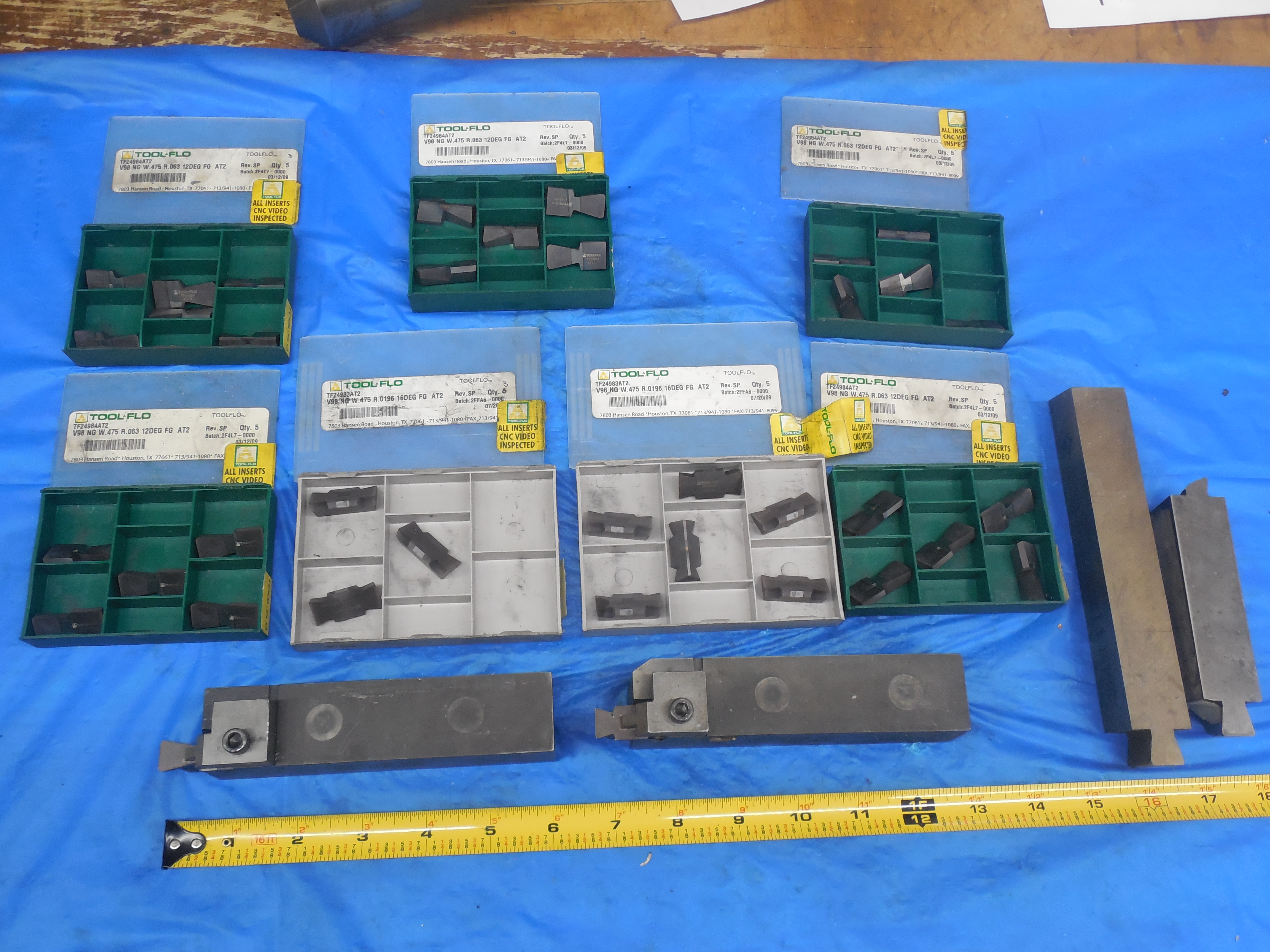LOT OF NEW TOOL FLO INSERTS WITH TOOL HOLDERS & OTHER TOOLING GROOVING
