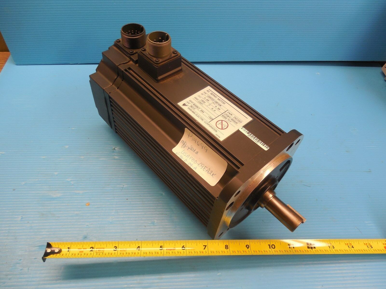 FEC PERMANENT MAGNET MOTOR M3 200W 0.64N M 2.4A SERVO INDUSTRIAL MADE IN USA